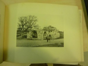 The tomb Ali on the road to Ramla in 1880 (Victor Guerin)