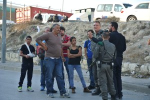 Israelis and Abu Hummous speak to police (Seth J. Frantzman)